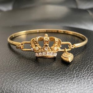 Juicy Couture Crown bangle